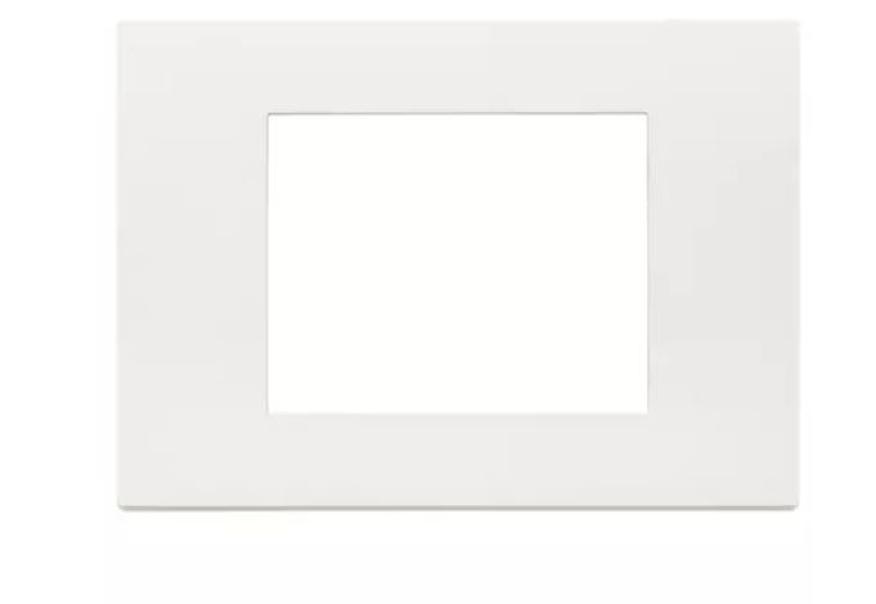 Placca Vimar Linea 3 moduli bianco-30653.00