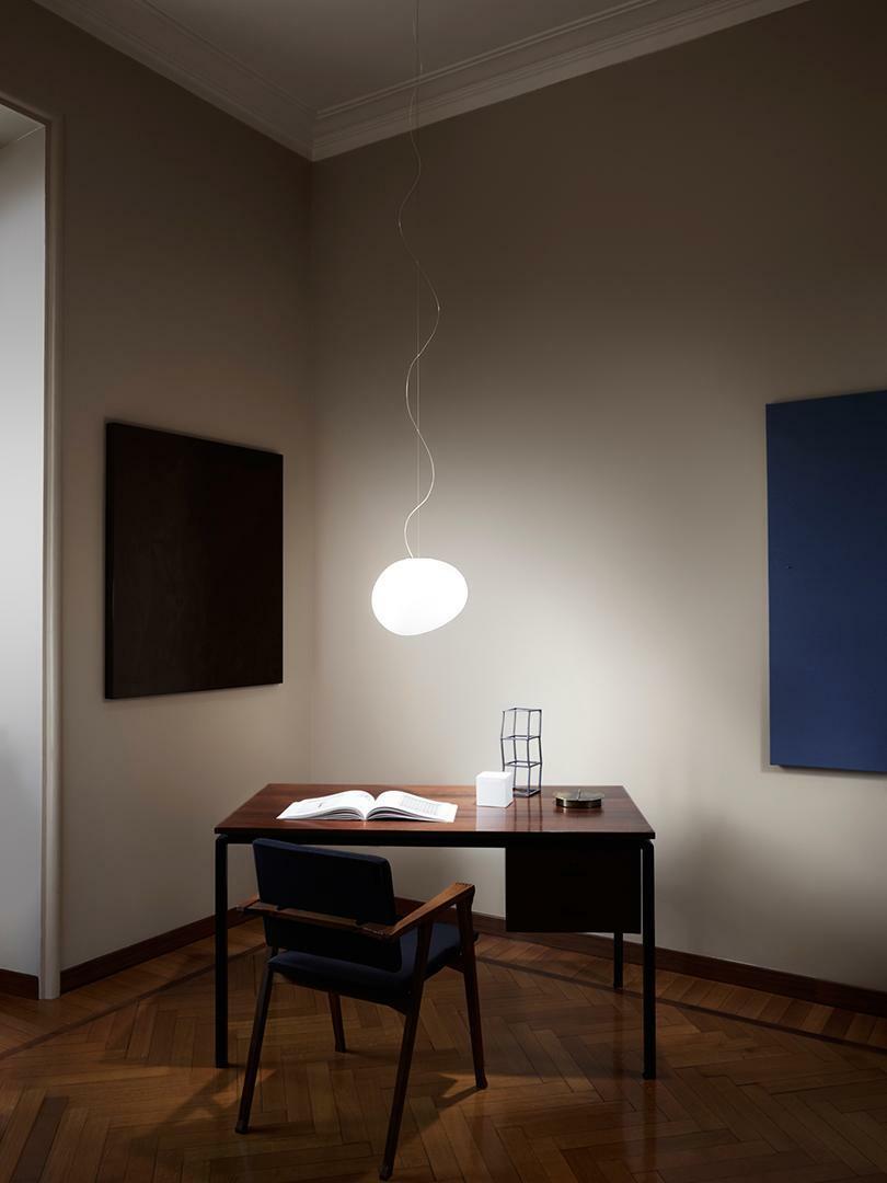 foscarini foscarini gregg media sospensione diametro 31cm attacco grande e27 in vetro soffiato acidato colore bianco fn168007e_10 - foto 2