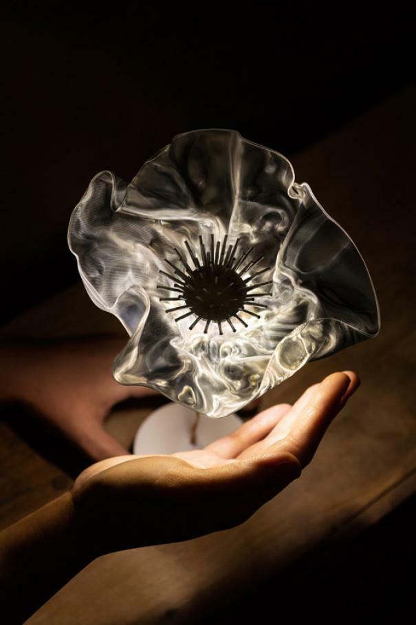 slamp slamp lafleur lampada led da tavolo dimmerabile a batteria 1,3w luce calda 2700k colore prisma laft000prs000bt000eu - foto 2