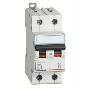 Interruttore btdin60 magnetotermico 2p curva c 10a 6ka fn82c10