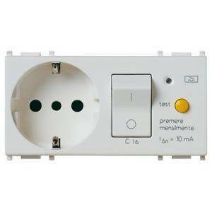 Plana presa silver interbloccata con interruttore magnetotermico differenziale 2 poli+terra 16a 14286.sl
