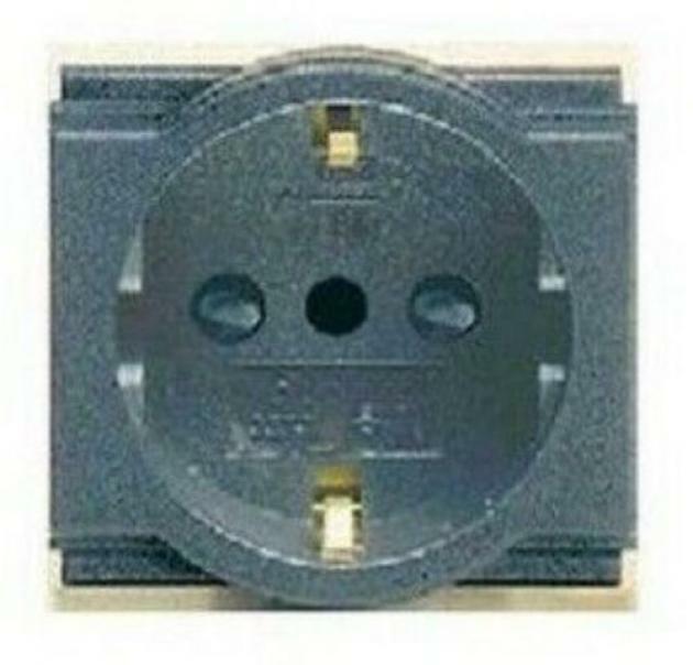Presa Schuko MARLANVIL 16A (2P+T) Compatibile con Serie BTicino Living Classic - 7892.D 01