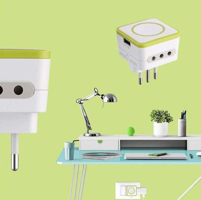 Adattatore triplo Electraline Gummy 2 prese bivalenti 10A e una presa USB verde - 72081 02