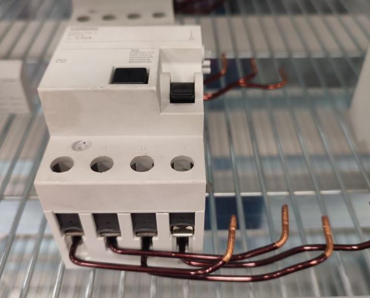 Blocco differenziale Siemens 4P 40A 30mA tipo AC - 5SM23420 02