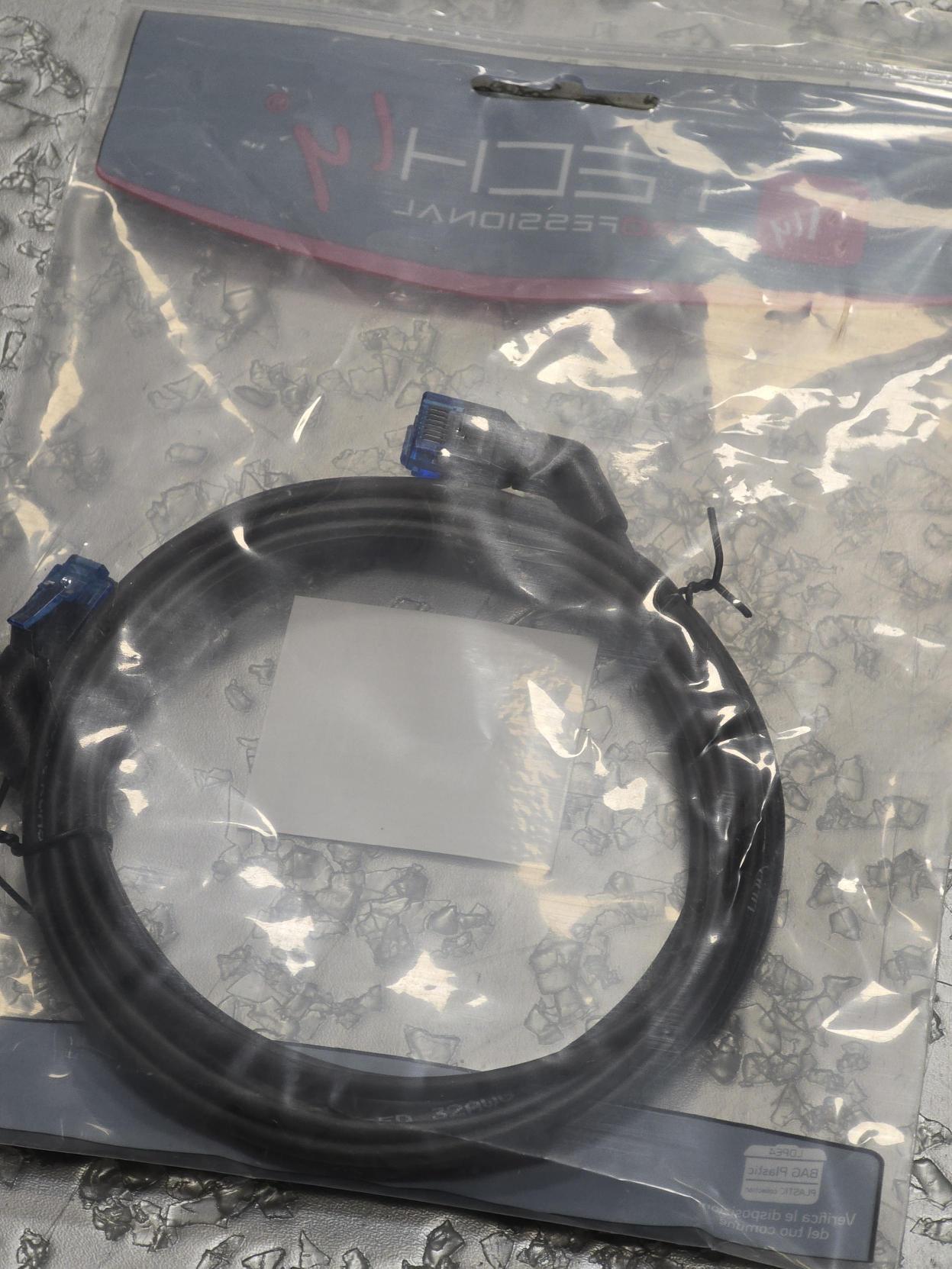 CAVO INTRACOM UTP 6A ANGOLO 90u00b0NERO 3M - 621536