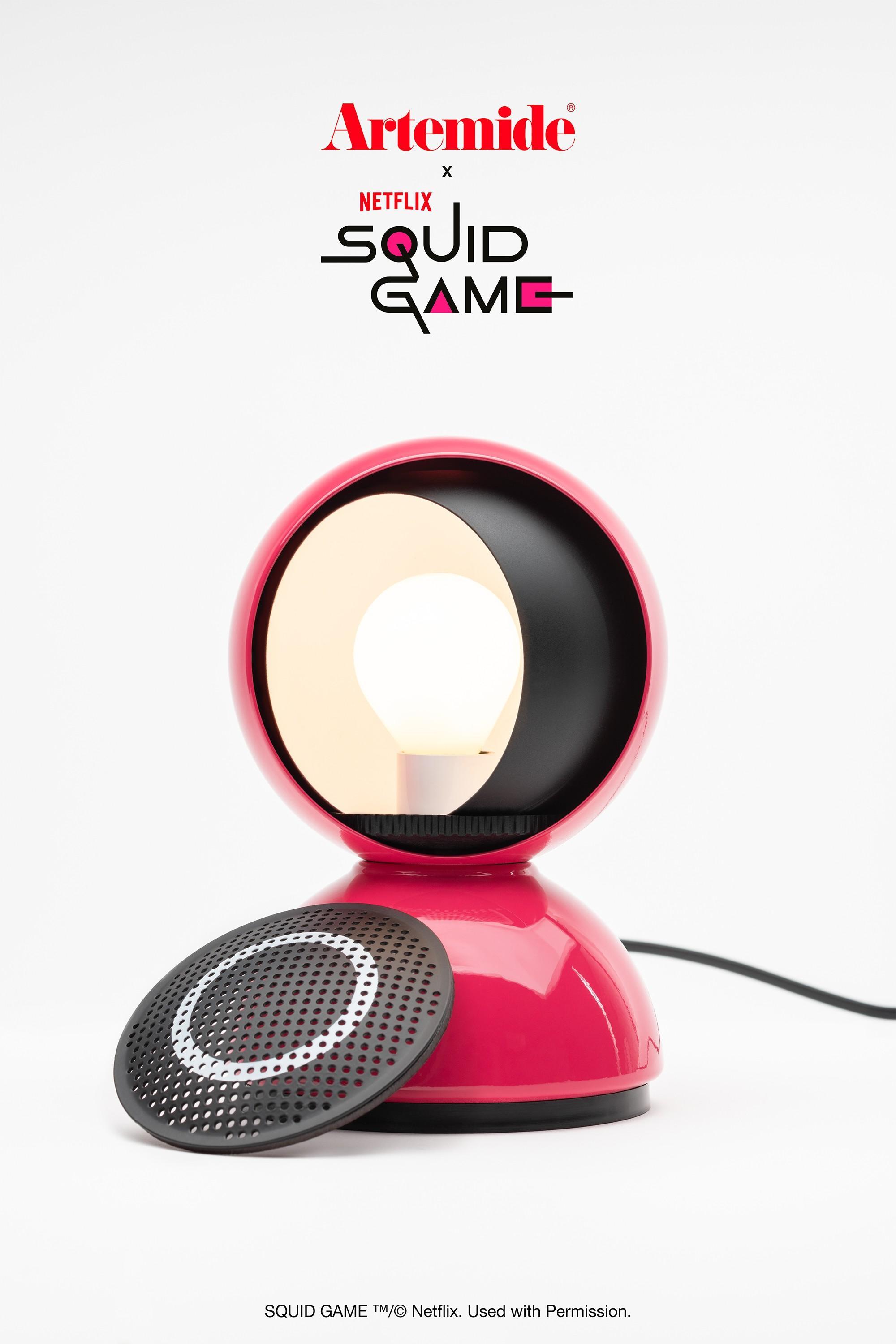 Lampada da Tavolo Artemide Eclisse  u00d812u202fcm rossa Guard Pink Edizione Limitata Squid Game - S0028010ASG2 01