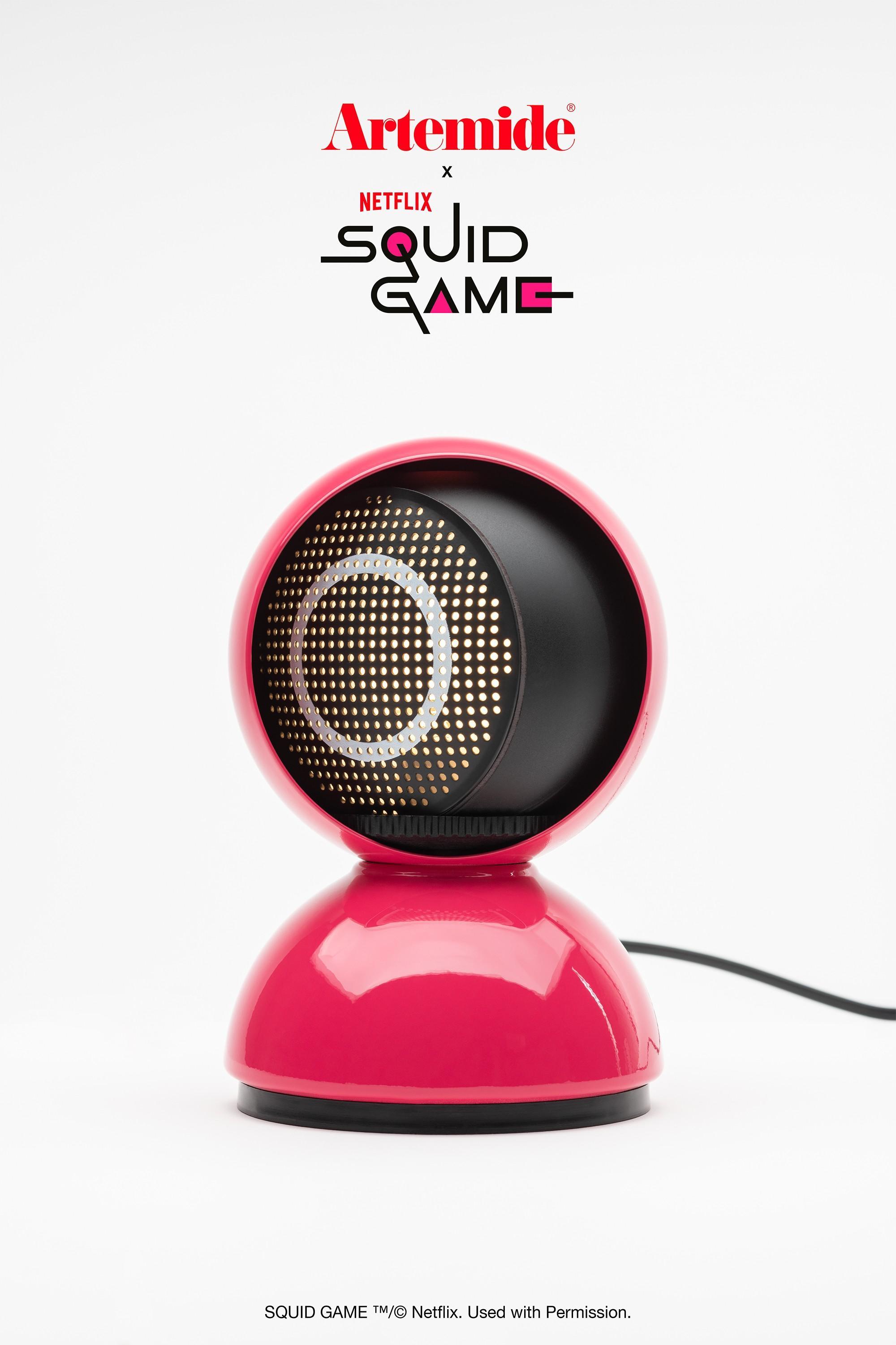 Lampada da Tavolo Artemide Eclisse  u00d812u202fcm rossa Guard Pink Edizione Limitata Squid Game - S0028010ASG2 02