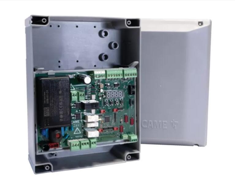 Quadro comando Came per automazione cancelli battente modello ZLX230P vista interna con pannello circuitale e involucro