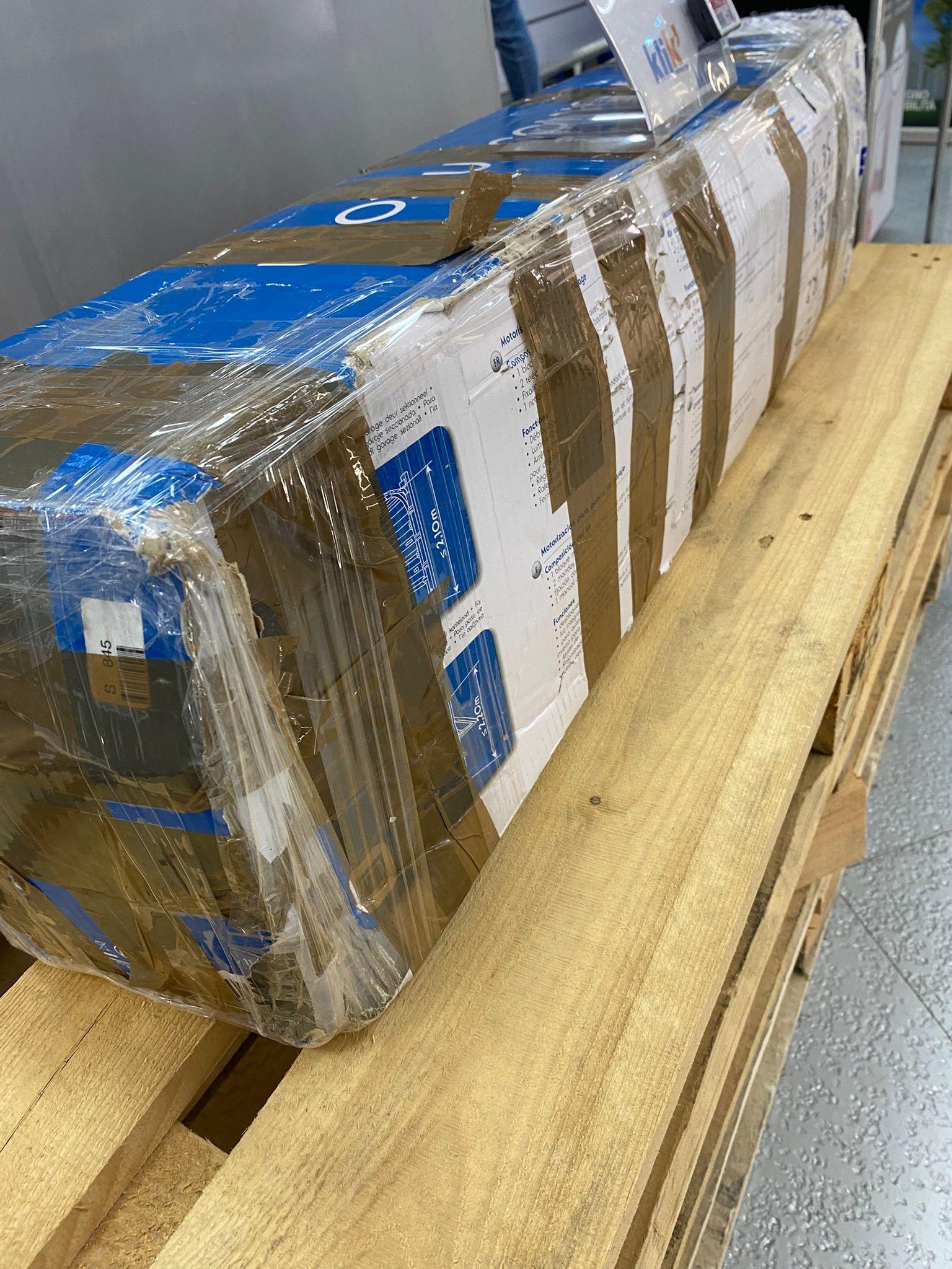 Kit per automazione porte garage Avidsen blocco motore+2 telecomandi - 114957 04