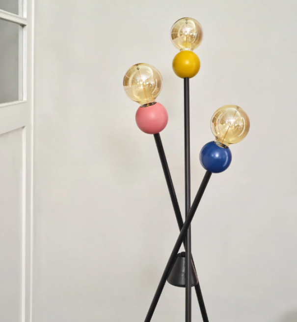 dettaglio lampada ledvance bubble floor con sfere colorate giallo rosa blu per lampadine e27