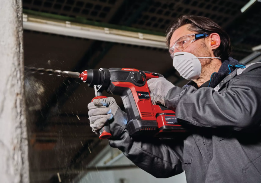 Martello tassellatore a batteria Einhell 18V con valigetta professionale in dotazione