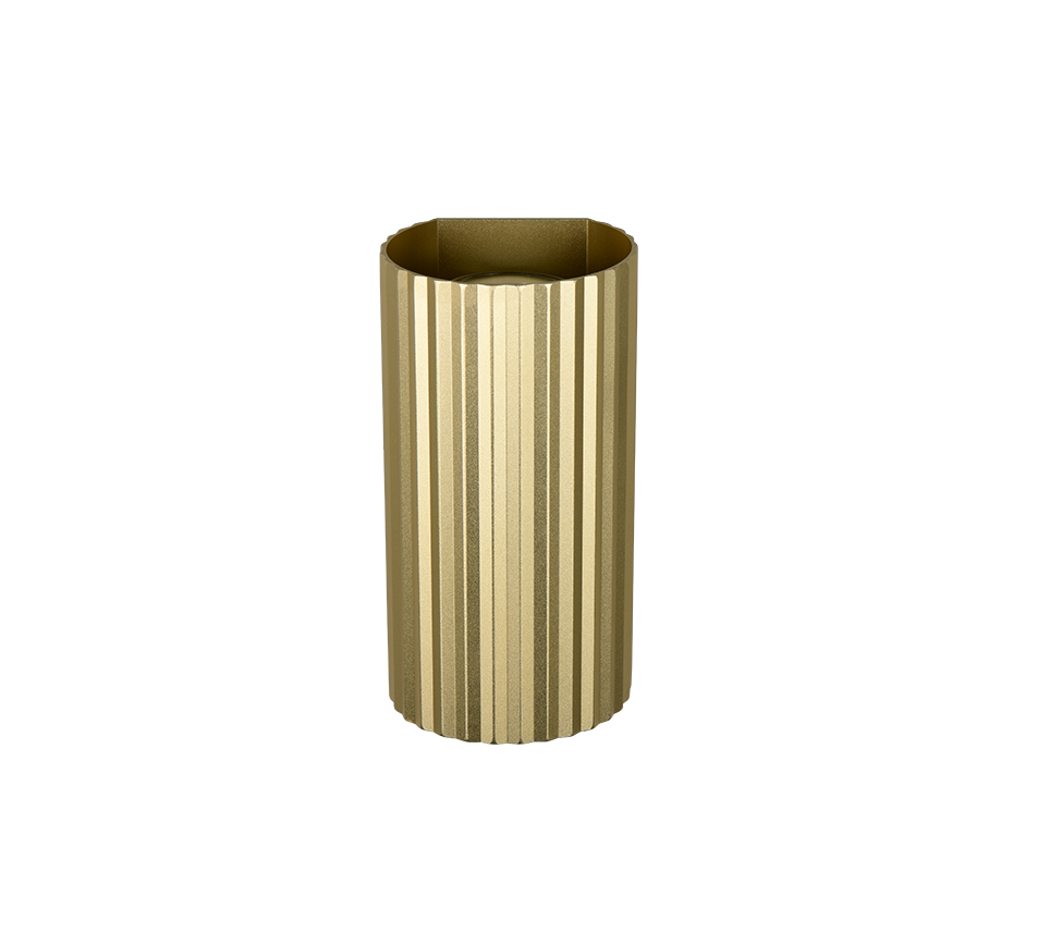 applique da parete cilindrica rigata in metallo color oro vista frontale
