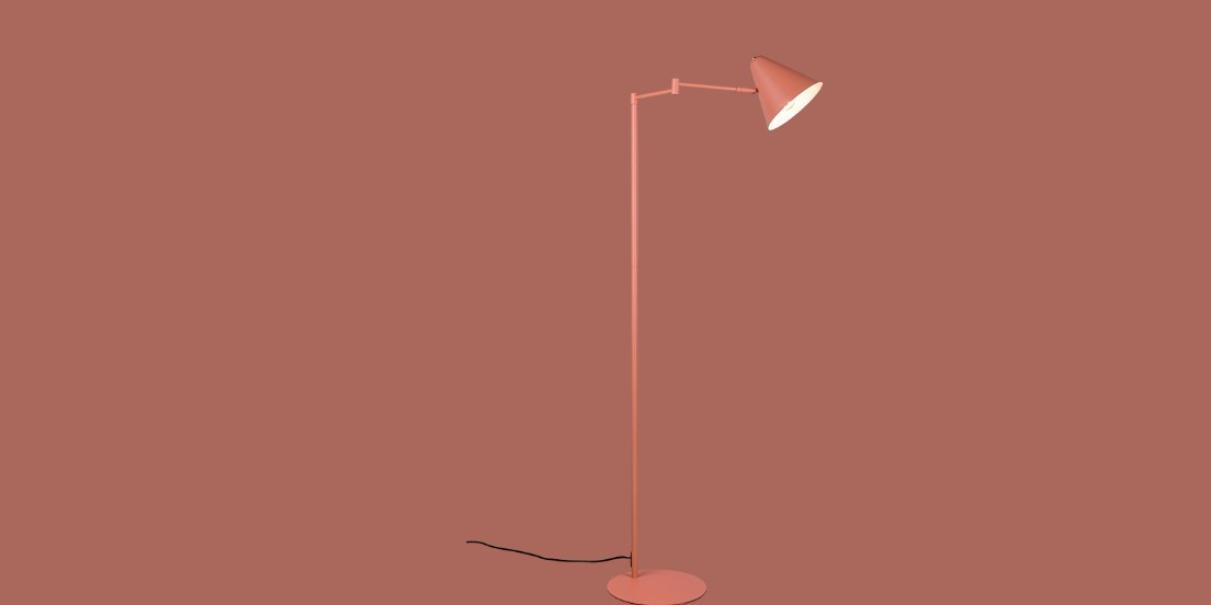 lampada da terra apricot con base tonda e testa conica girevole