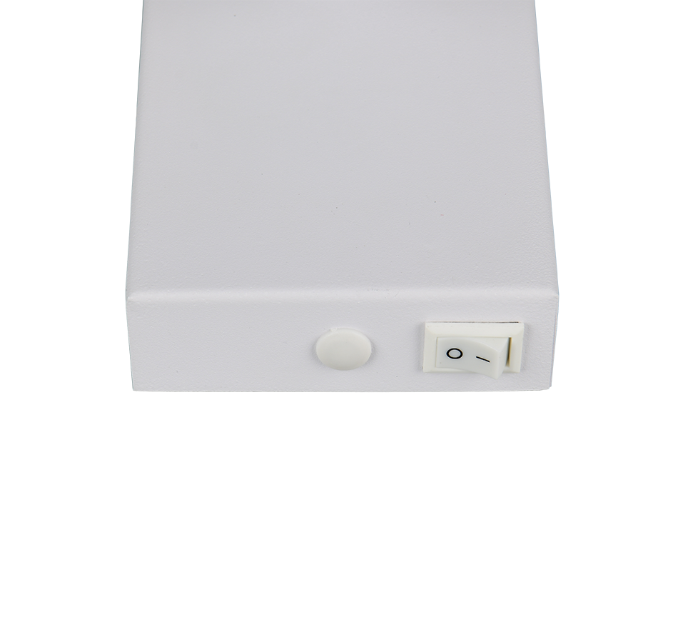 Dettaglio interruttore integrato faretto orientabile metallo bianco Trio Lighting