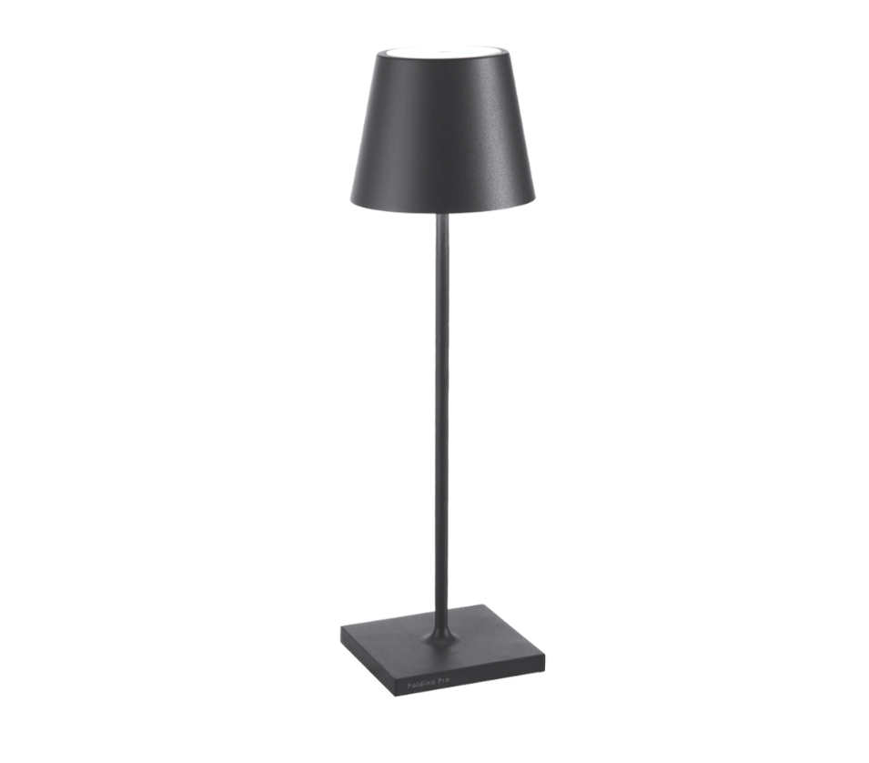 lampada da tavolo led ricaricabile zafferano vista frontale lampada da tavolo led ricaricabile zafferano vista frontale con paralume conico