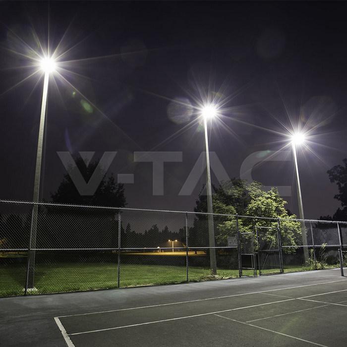 illuminazione esterna con proiettore led luce bianco naturale