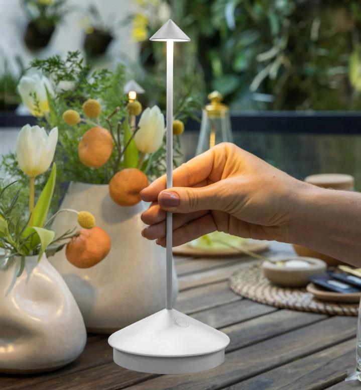 Pina lampada da tavolo Poldina Zafferano bianca touch - LD2650B3 02