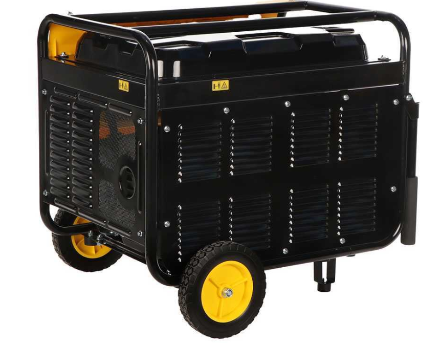 vista posteriore generatore con telaio in acciaio e griglie di ventilazione