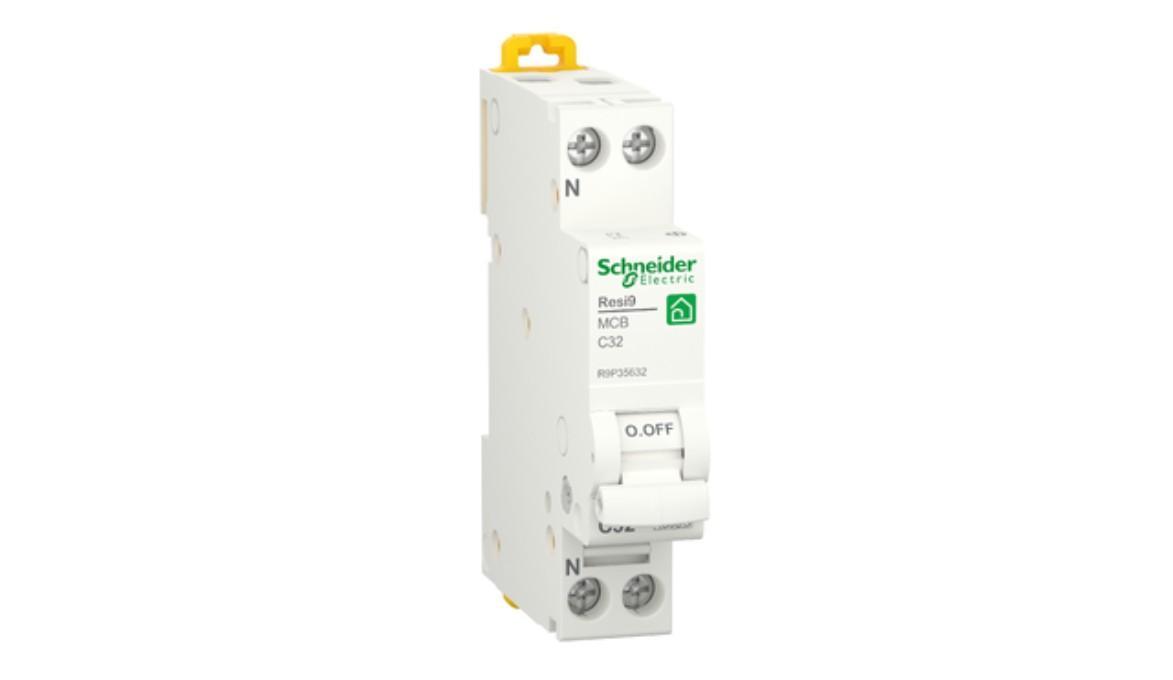 interruttore magnetotermico schneider electric resi9 1p n curva c 32a