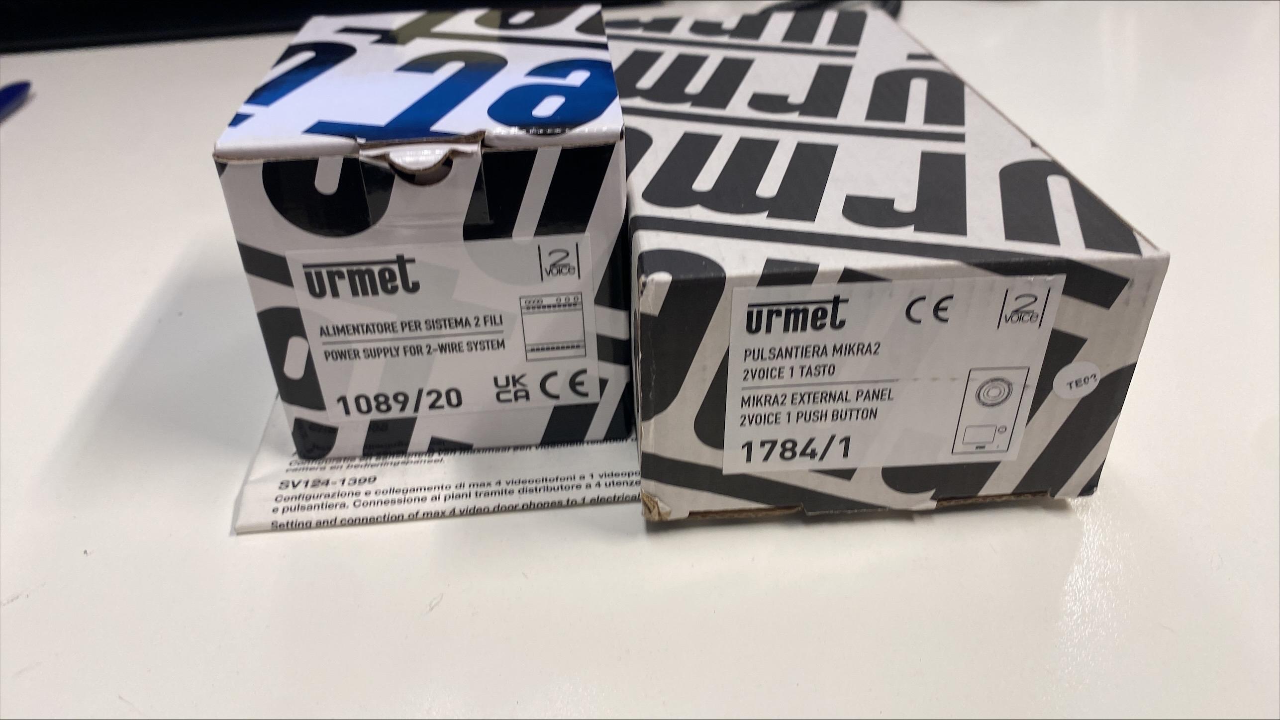 Kit monofamiliare Urmet pulsantiera monofamiliare Mikra2 + alimentatore 2Voice - 1784/801 02