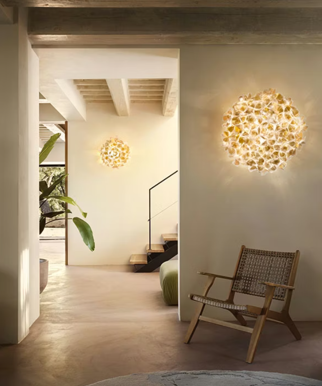 applique slamp clizia medium oro in soggiorno moderno