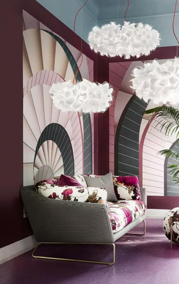 lampade a sospensione slamp clizia bianche installazione in soggiorno