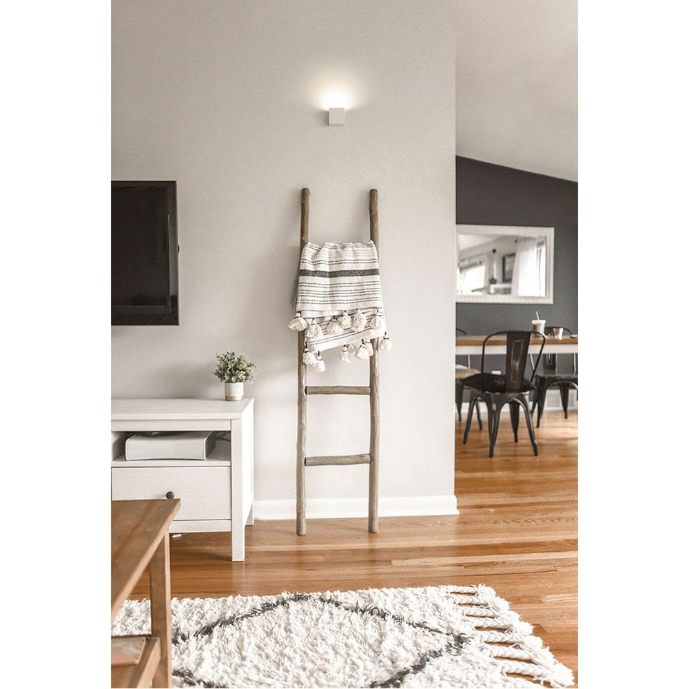 Applique da parete cubo in ambiente interno luce d accento