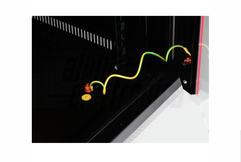 messa a terra armadio rack a parete con cavo dedicato cavo di messa a terra interno armadio rack a muro