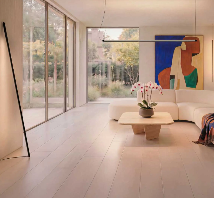 Philips Hue Signe Gradient Pole ambientazione soggiorno lampada da terra philips hue signe gradient pole in soggiorno illuminazione indiretta ambientale