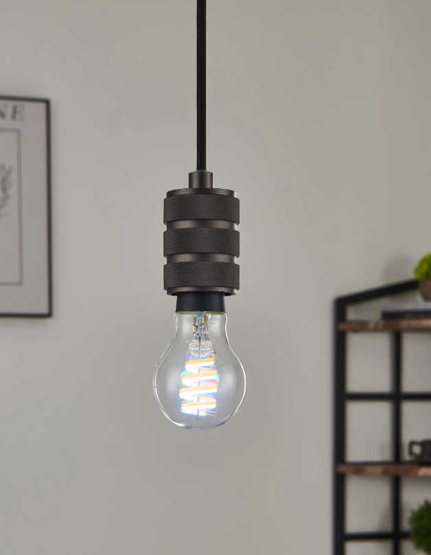 lampadina smart led e27 installata in sospensione lampadina smart led e27 installata in sospensione