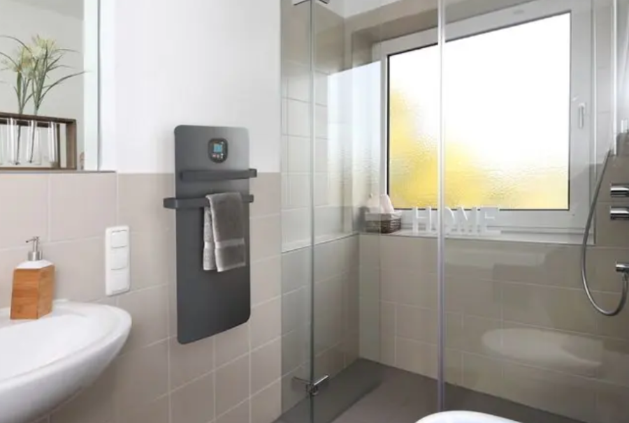 scaldasalviette noirot anuri installato in bagno installazione in bagno scaldasalviette elettrico noirot anuri grigio antracite