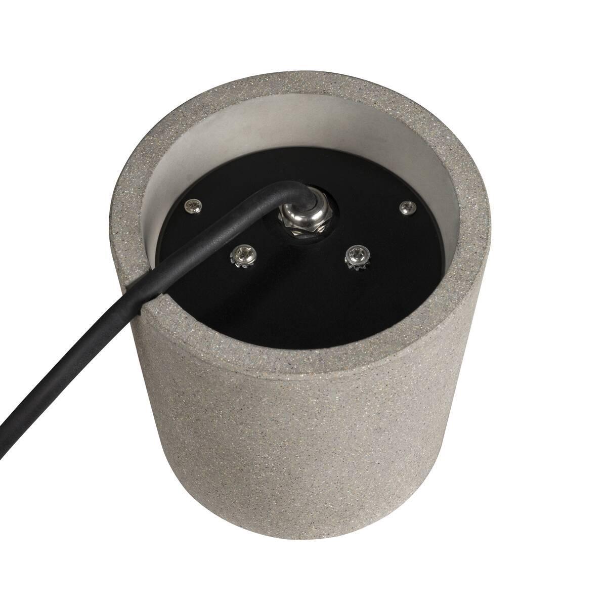 dettaglio base lampada da terra calcestruzzo grigio per esterno slv dettaglio inferiore lampada da terra in calcestruzzo grigio per esterno con ingresso cavo slv