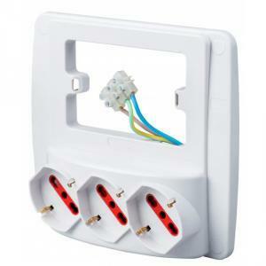 Materiale elettrico multipresa da parete 3 posti schuko colore bianco rs94132